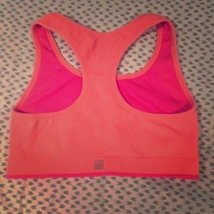 Sports bra-reversible